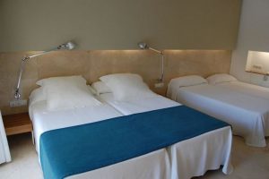 hotel 4 estrellas con jacuzzi en la habitación en la provincia de Alicante