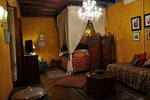 Hotel con jacuzzi en la habitación en Córdoba